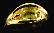 AU Gold Ring Sonja's Peridot Eye in 14K Yellow Gold, very Special and on of a kind